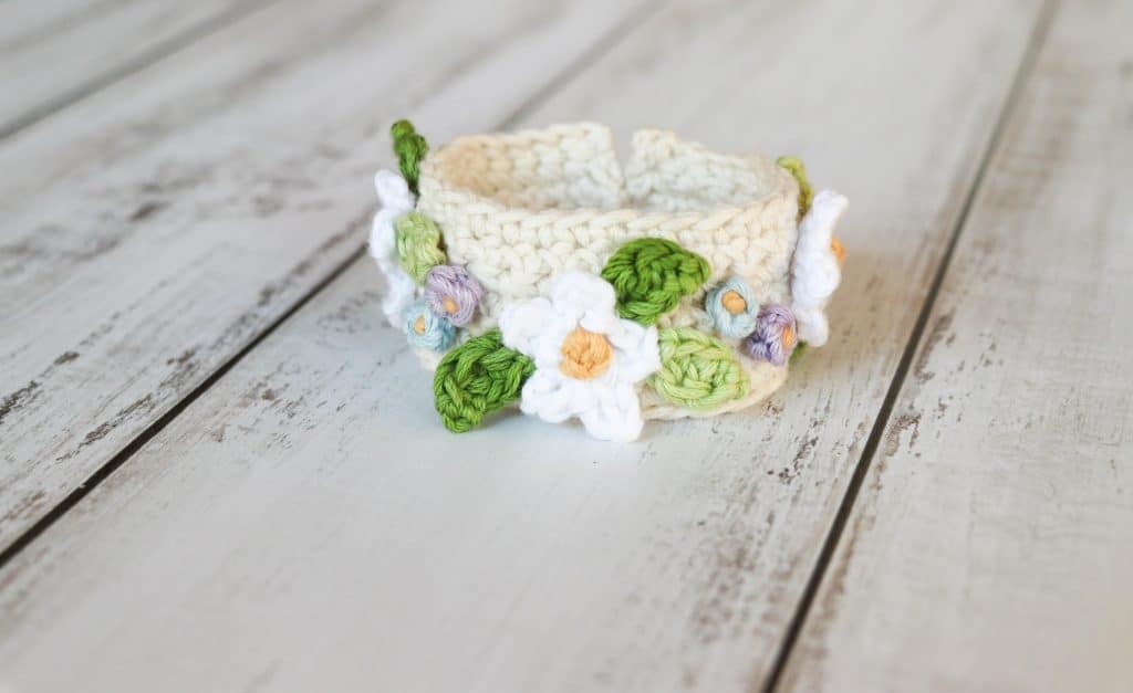 Boho summer flower crochet bracelet