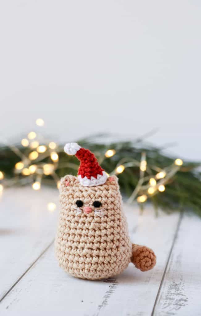 Christmas cat crochet pattern 
