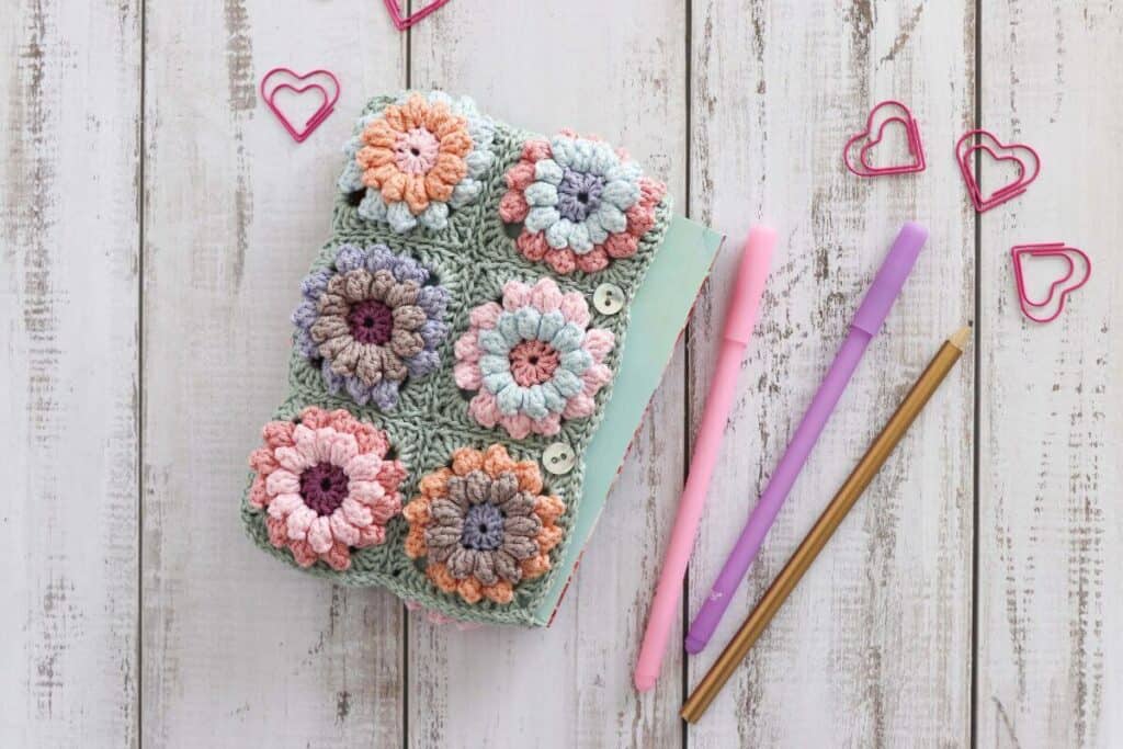 floral crochet stationary pouch 