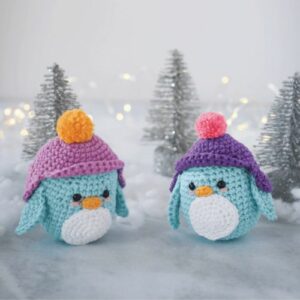 two crochet penguins 