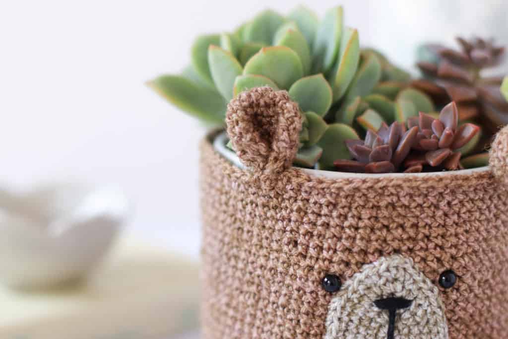 brown crochet bear pot holder