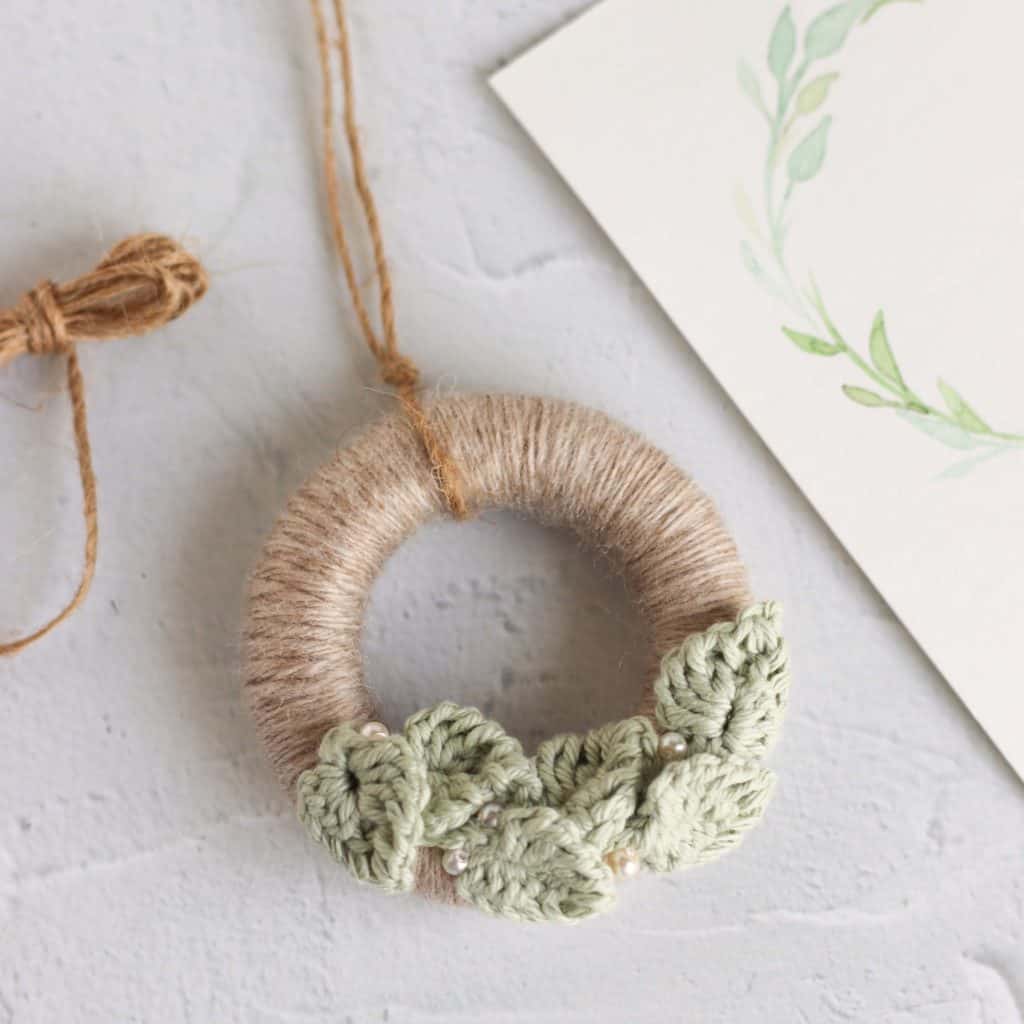 DIY natural crochet Christmas wreath 